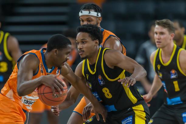 瞬间聚拢或 瞬间聚拢或