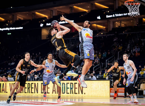 风格塑造中 风格塑造中